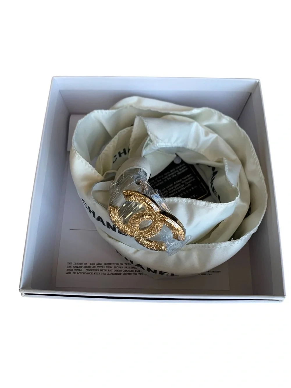 🤍 White Leather Belt with Gold-Tone logo Buckle 🤍